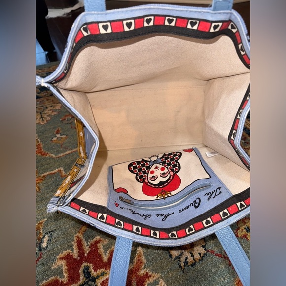 Brighton NWT In Love We Trust Exclusive Tom Clancy Artwork Queen of Hearts Tote - Picture 4 of 15